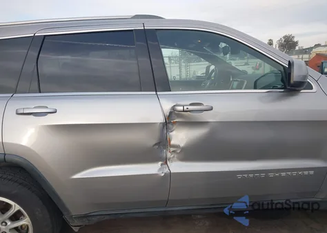 2015 Jeep Grand Cherokee Laredo z USA, uszkodzony, nr VIN 1C4RJEAG9FC895153